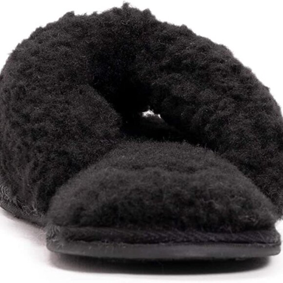 Women's Black Fuzzy Thong Slippers with Memory Foam Sole for Support - Picture 5 of 12